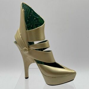 Just the Right Shoe By Raine Hard Drive 2003 NIB